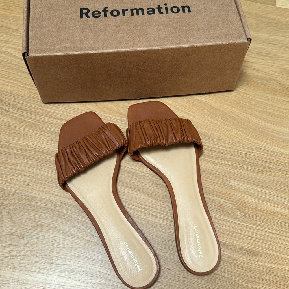 Reformation Marcella Ruched Flat Slide 9.5